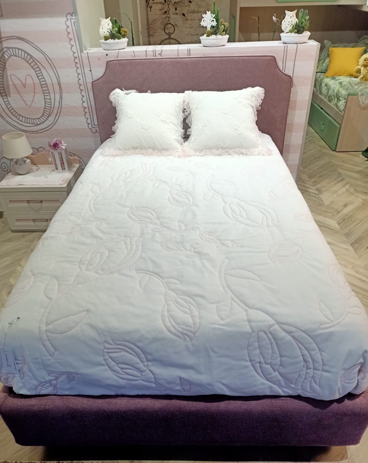 Letto con trapunta Castiglia, nello Showroom